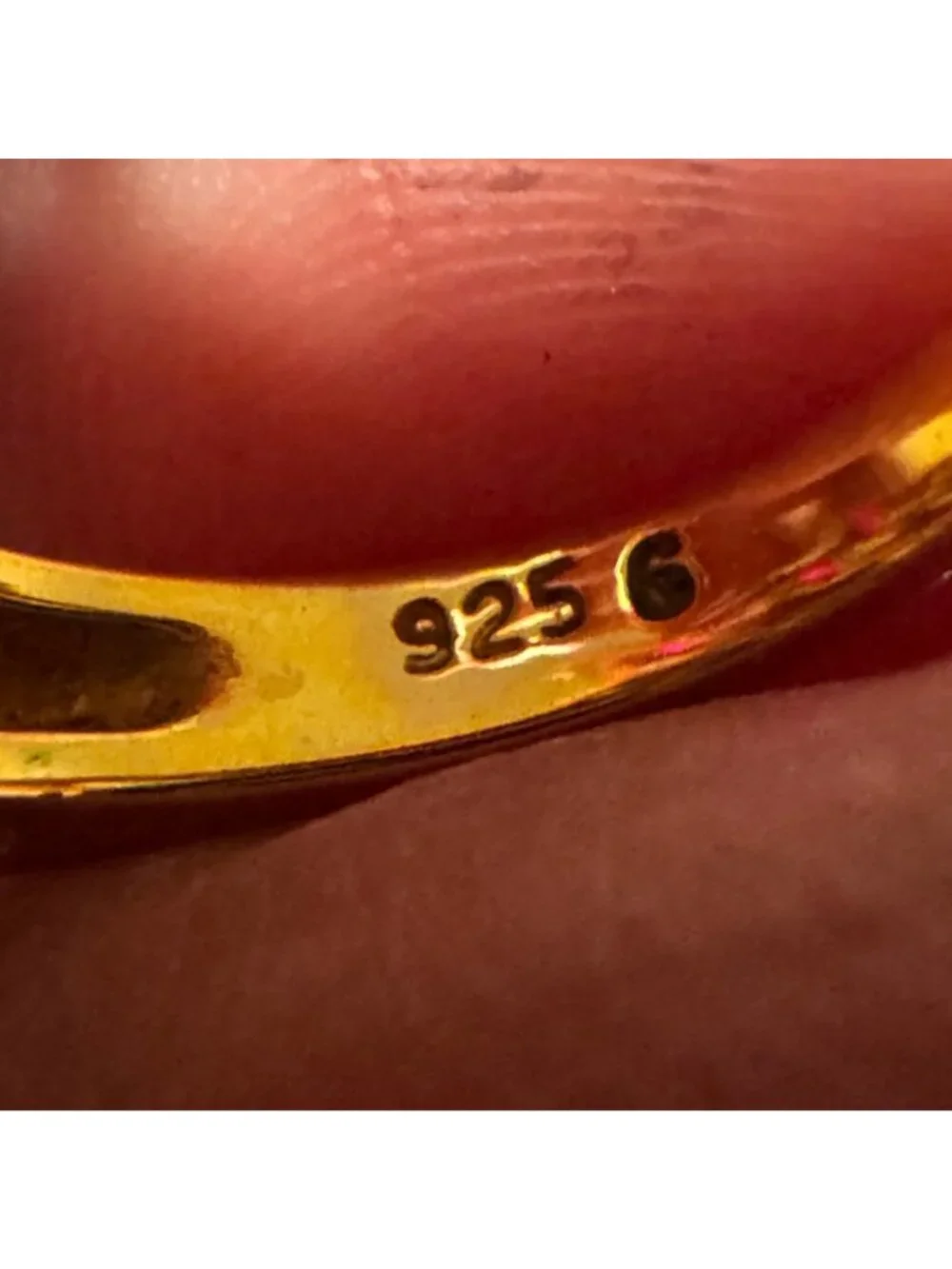 N/A gold over